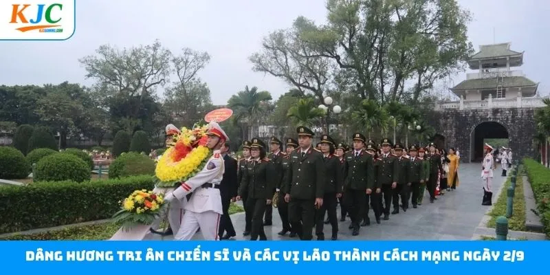 Lễ dâng hương được liên minh tổ chức trong ngày lễ tri ân Lễ dâng hương được liên minh tổ chức trong ngày lễ tri ân